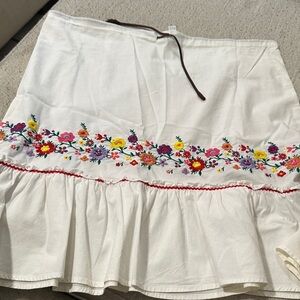 Lemon White flowers embroidered mini skirt ruffled tan tie size 4 or 6 artisanal